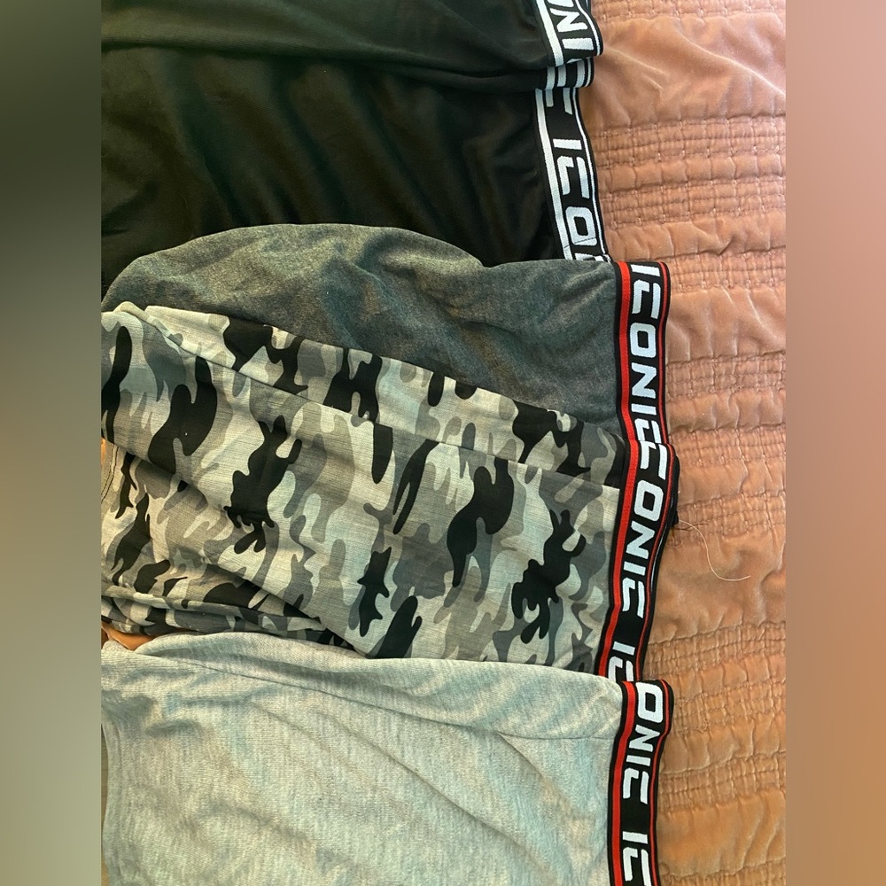 Men’s XL brand new boxer briefs (set of 5)